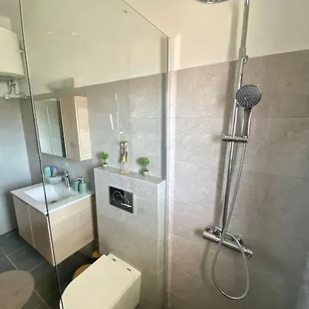 τέσσερις εποχές Apartment *